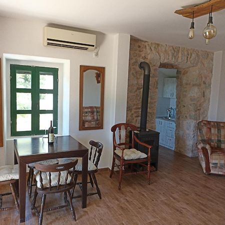Rustic House Apartment Bar Ngoại thất bức ảnh